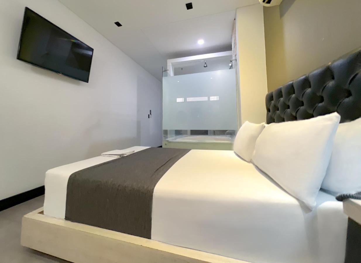 Hotel 47 Medellin Center Экстерьер фото