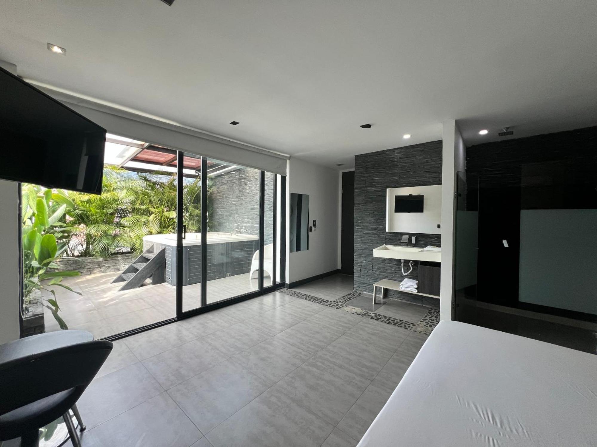 Hotel 47 Medellin Center Экстерьер фото